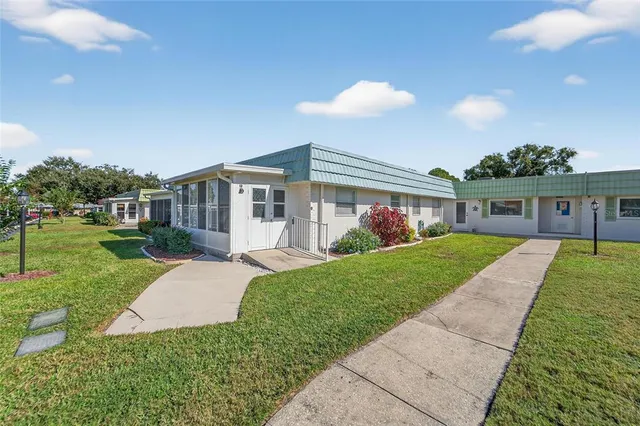 $145,000 | 1802 Bedford Lane, Unit 12, Sun City Center, FL 33573