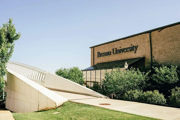 a view of a building entrance