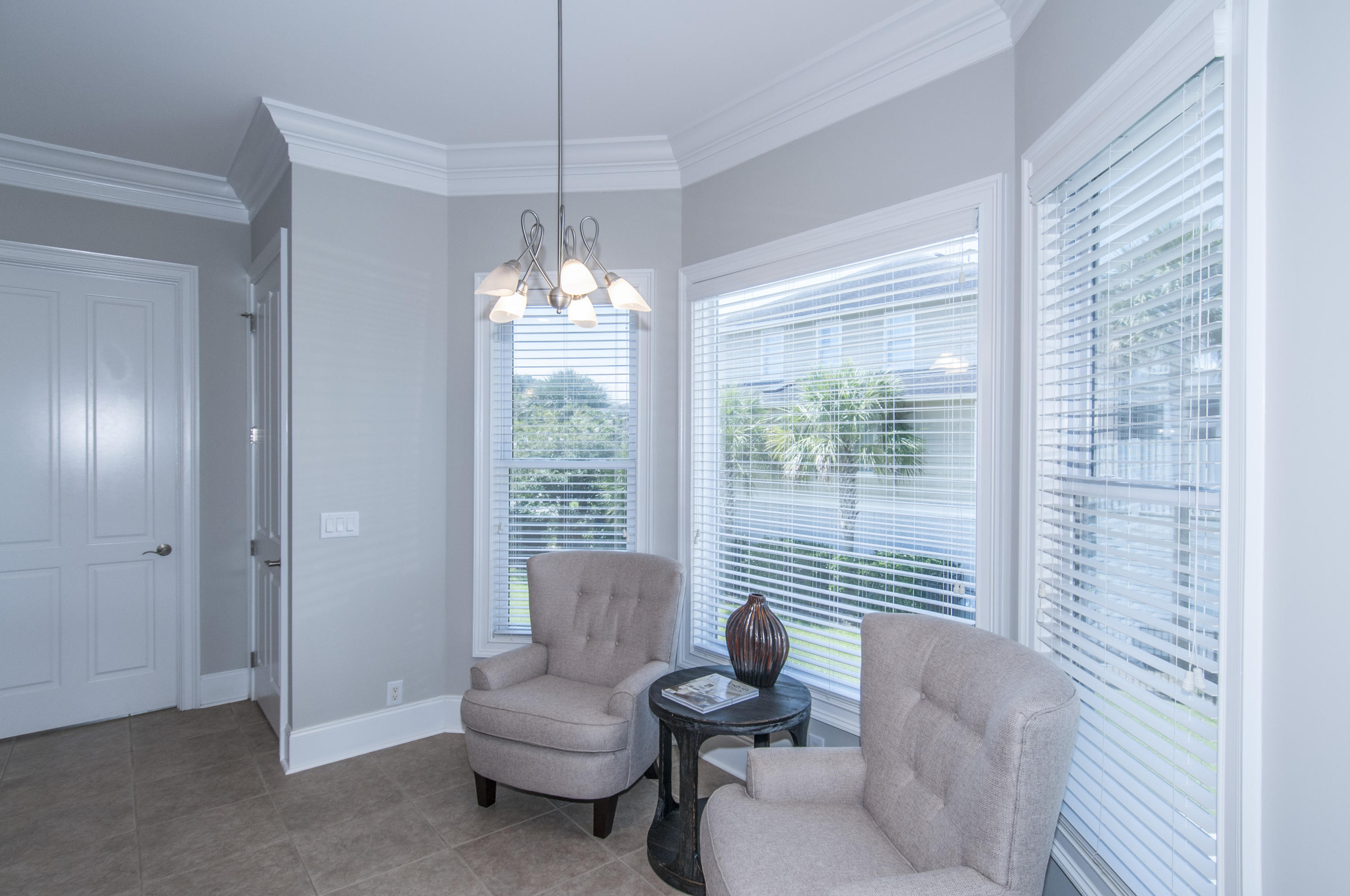 1364 Old Brickyard Road Mount Pleasant, SC 29466 - Photo 9 of 52 Breakfast area or sitting area