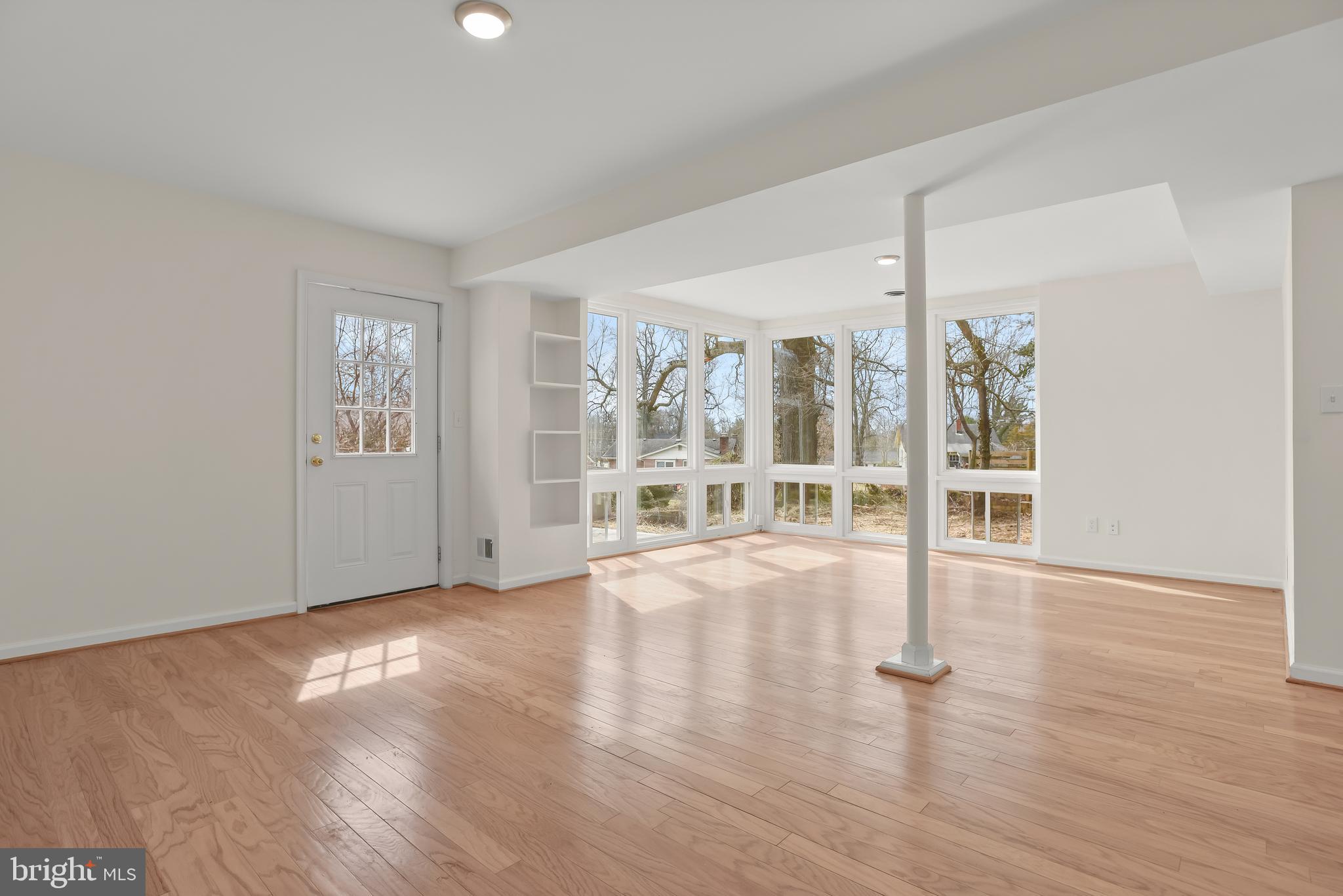 11510 Highview Avenue Silver Spring, MD 20902 - Photo 22 of 38 Family Room