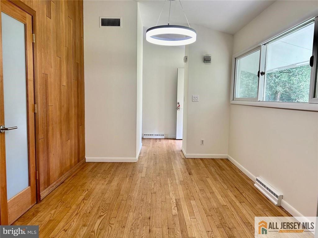 28 Pardoe Road Princeton, NJ 08540 - Photo 3 of 14