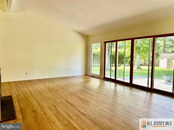 $4,950 | 28 Pardoe Road, Princeton, NJ 08540