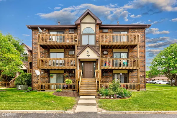 $1,650 | 439 Berkshire Drive, Unit 36, Crystal Lake, IL 60014