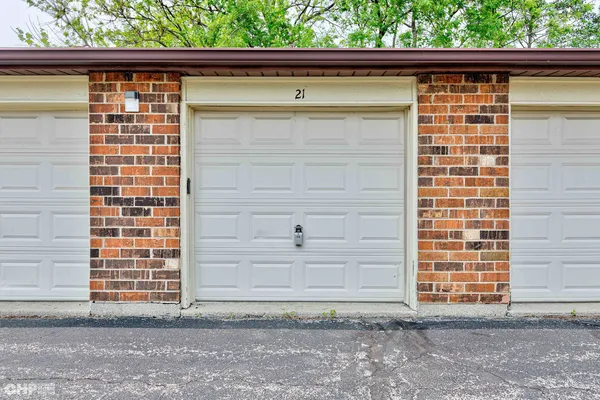 $1,650 | 439 Berkshire Drive, Unit 36, Crystal Lake, IL 60014