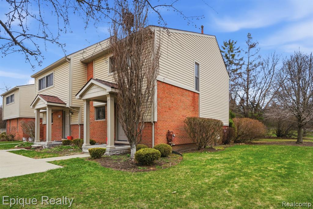 3895 Old Creek Road Troy, MI 48084 - Photo 7 of 23
