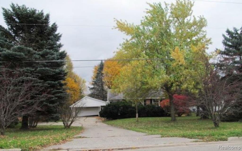 7287 Miller Road Swartz Creek, MI 48473 - Photo 1 of 10 1.jpg