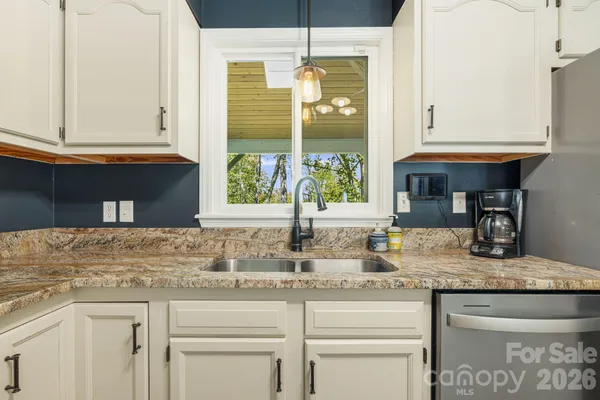 $542,900 | 40 Harold Sluder Road, Alexander, NC 28701