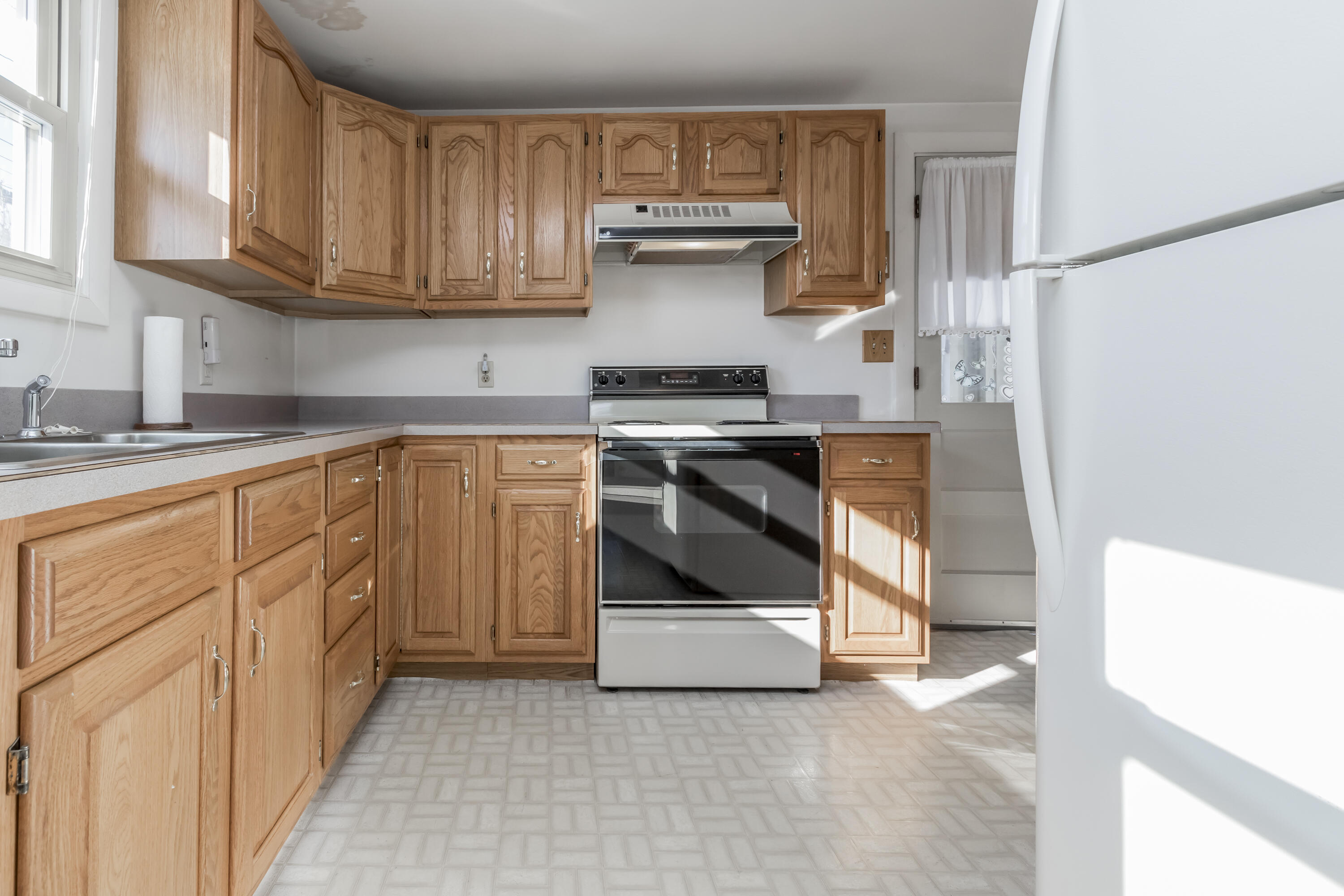 109 Murray Street Portland, ME 04103 - Photo 11 of 37 20240117TR-71024