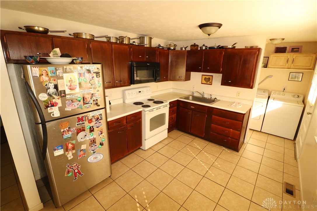 306 Clayton Road New Lebanon, OH 45345 - Photo 8 of 20