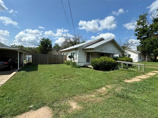 $54,900 | 308 East 4th Street, Coleman, TX 76834