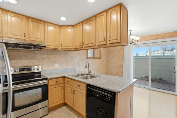 $729,900 | 685 Palomino Drive, Unit D, Pleasanton, CA 94566