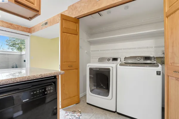 $729,900 | 685 Palomino Drive, Unit D, Pleasanton, CA 94566