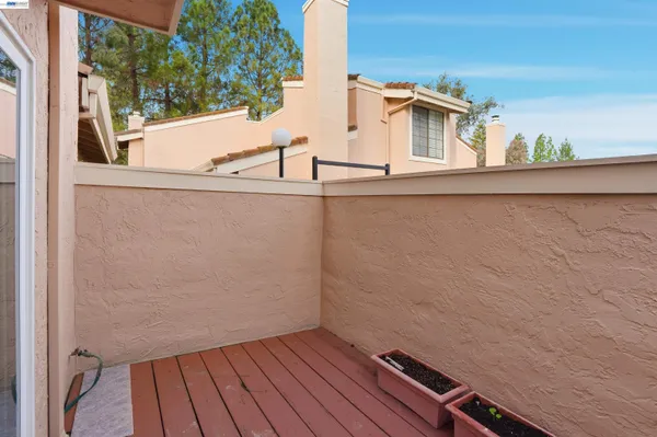 $729,900 | 685 Palomino Drive, Unit D, Pleasanton, CA 94566