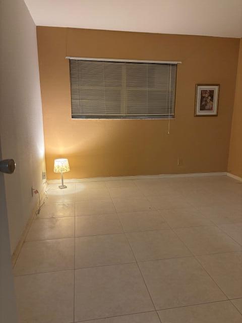 669 Saxony Place Delray Beach, FL 33446 - Photo 4 of 20 a view of a small space