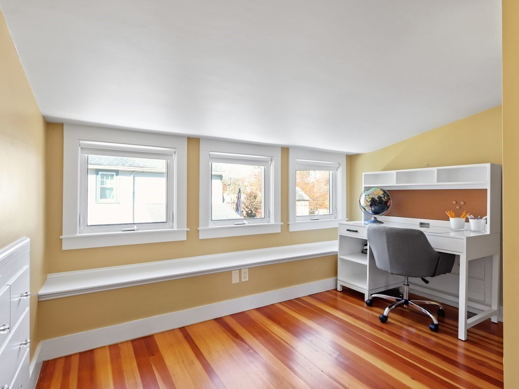 44 Norfolk Street Needham, MA 02492 - Photo 22 of 29