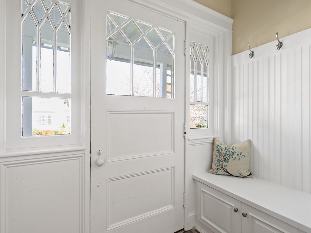 44 Norfolk Street Needham, MA 02492 - Photo 6 of 29