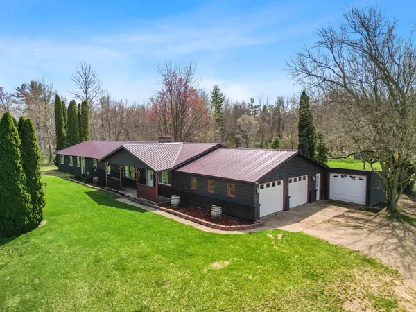 $399,900 | 500 East 136th Street, Grant, MI 49327