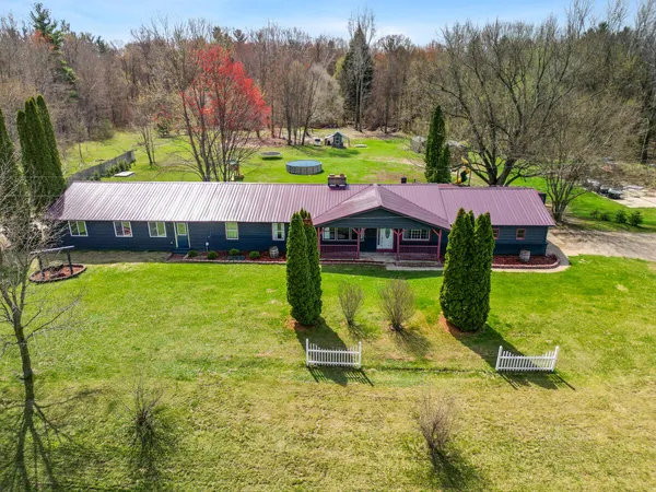 $399,900 | 500 East 136th Street, Grant, MI 49327