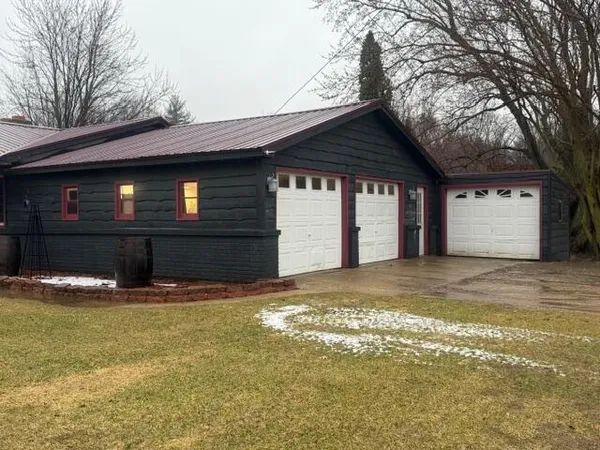 $399,900 | 500 East 136th Street, Grant, MI 49327