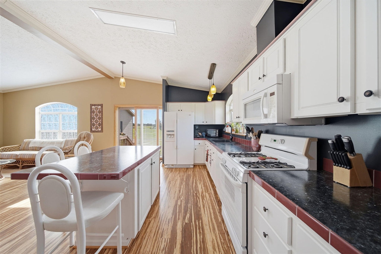 13465 Horning Road Brooklyn, MI 49230 - Photo 14 of 57