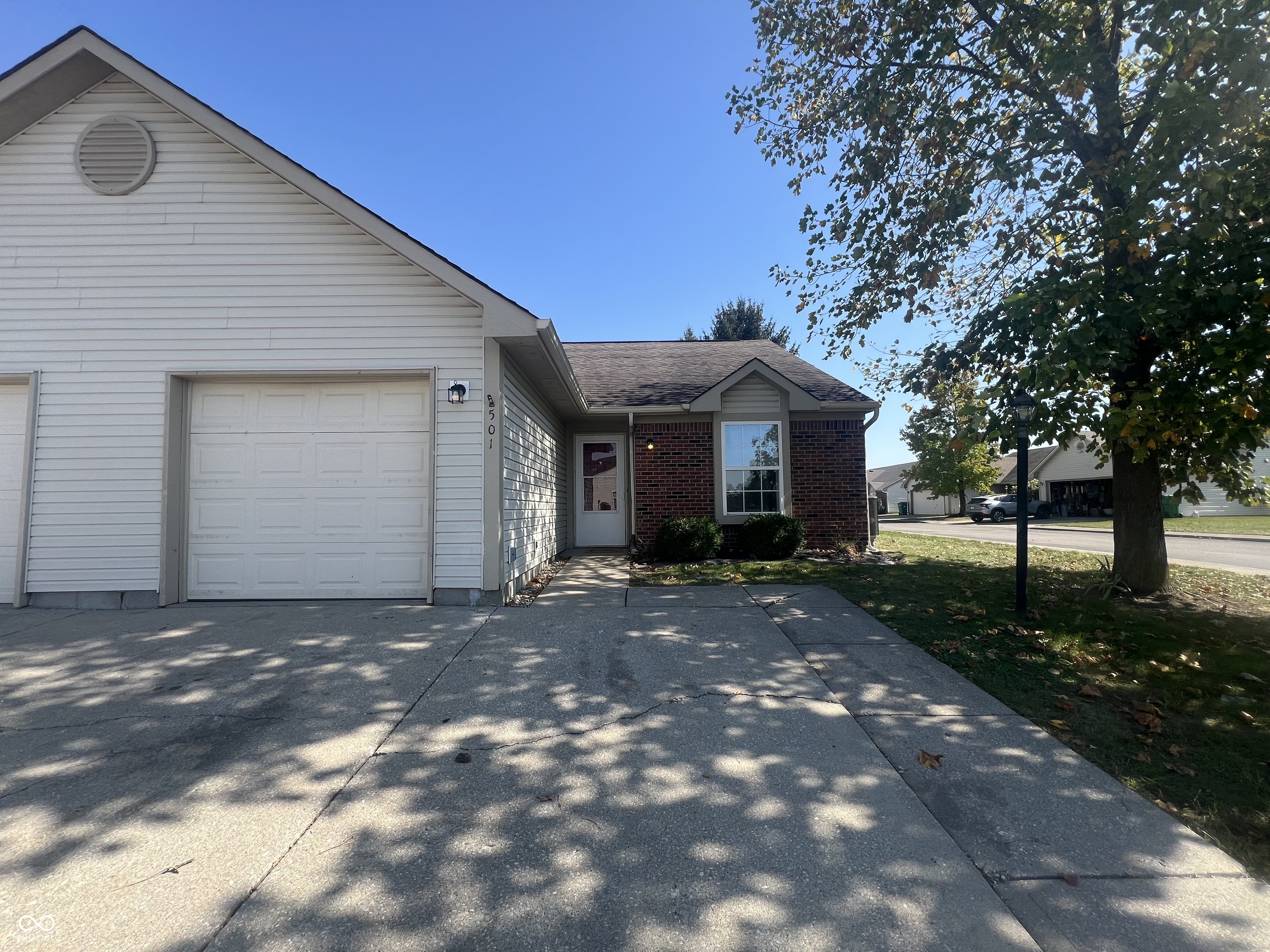 501 Woodberry Drive Danville, IN 46122 - Photo 2 of 14