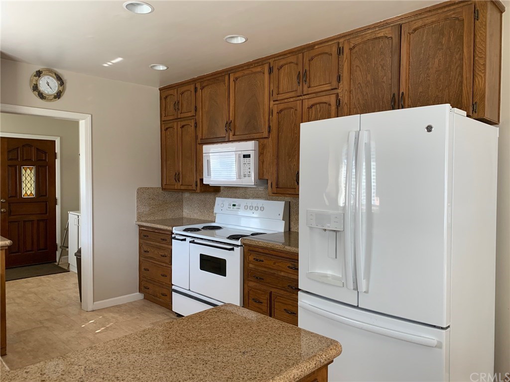 400 Fairview Avenue Madera, CA 93637 - Photo 11 of 36