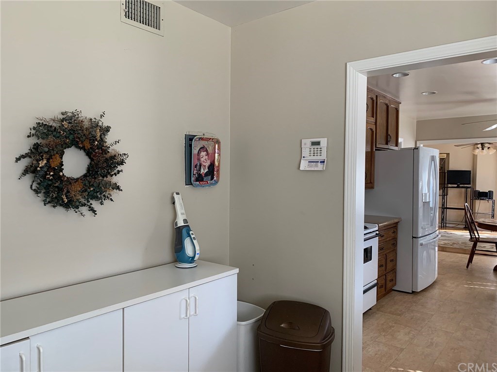 400 Fairview Avenue Madera, CA 93637 - Photo 7 of 36