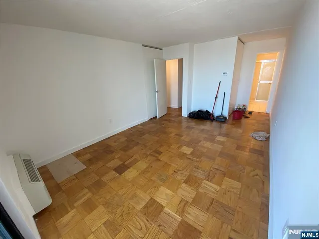 $2,992 | 1275 15th Street, Unit 19C, Fort Lee, NJ 07024