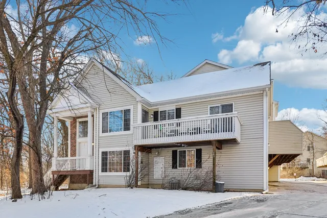 $225,000 | 241 West Whispering Oaks Lane, Round Lake, IL 60073