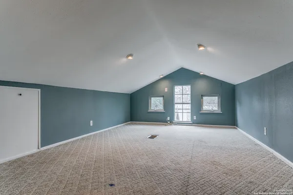$3,200 | 124 Normandy Avenue, Alamo Heights, TX 78209