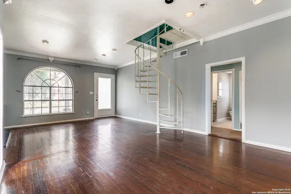 $3,200 | 124 Normandy Avenue, Alamo Heights, TX 78209