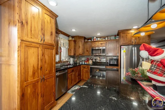 $294,900 | 124 Locust Street, Nortonville, KS 66060