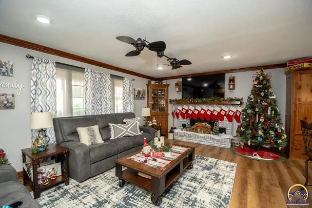 $294,900 | 124 Locust Street, Nortonville, KS 66060