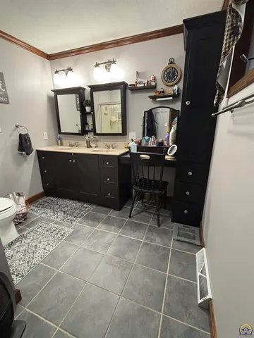 $294,900 | 124 Locust Street, Nortonville, KS 66060