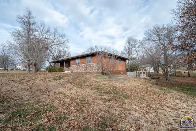 $294,900 | 124 Locust Street, Nortonville, KS 66060