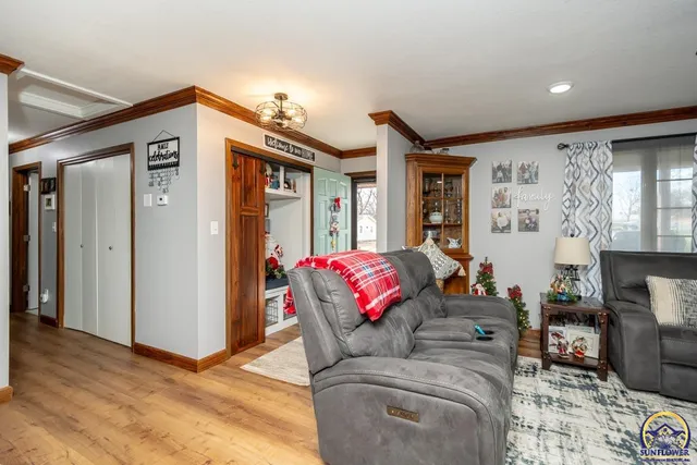 $294,900 | 124 Locust Street, Nortonville, KS 66060