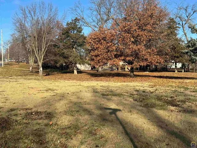 $294,900 | 124 Locust Street, Nortonville, KS 66060