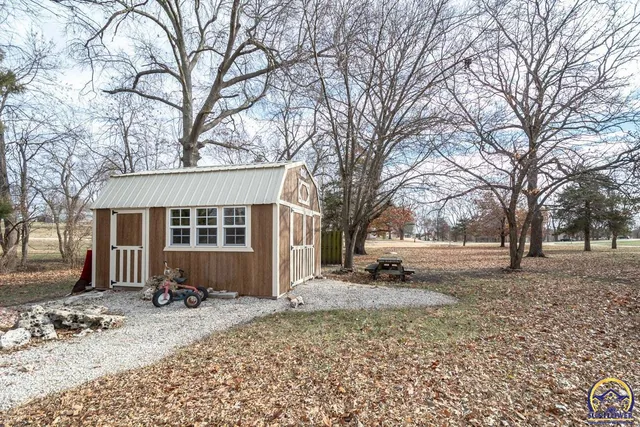 $294,900 | 124 Locust Street, Nortonville, KS 66060