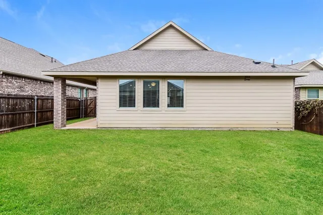 $2,100 | 1208 Mesquite Lane, Princeton, TX 75407