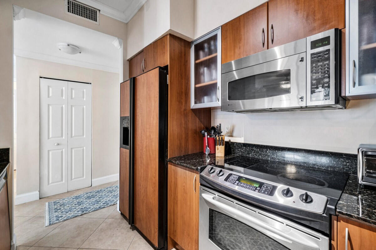 233 South Federal Highway, Unit 414 Boca Raton, FL 33432 - Photo 4 of 18 4jpg