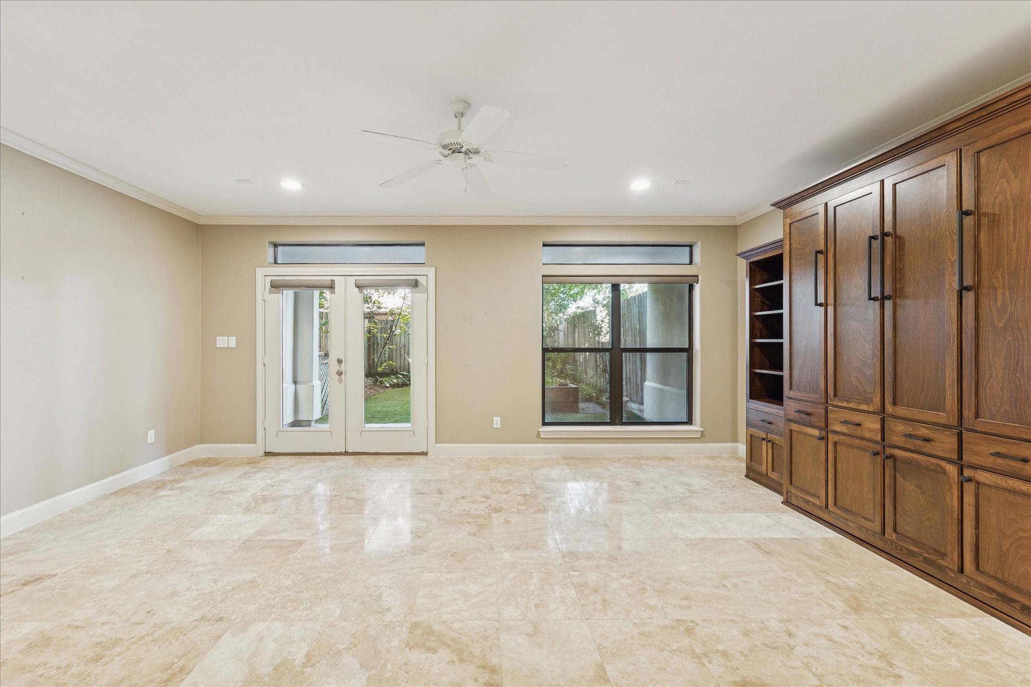 1712 McDuffie Street Houston, TX 77019 - Photo 19 of 27 a view of an empty room with a window