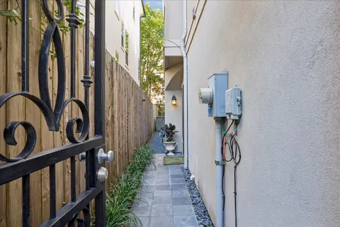 $765,000 | 1712 McDuffie Street, Houston, TX 77019