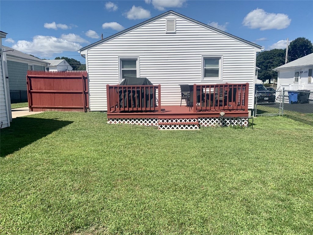 49 Howe Street Cumberland, RI 02864 - Photo 4 of 42 Gallery Image 4