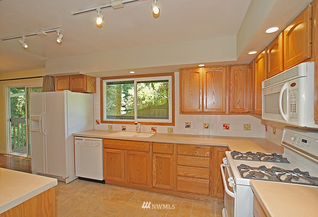 23026 Atlas Road Bothell, WA 98021 - Photo 5 of 13
