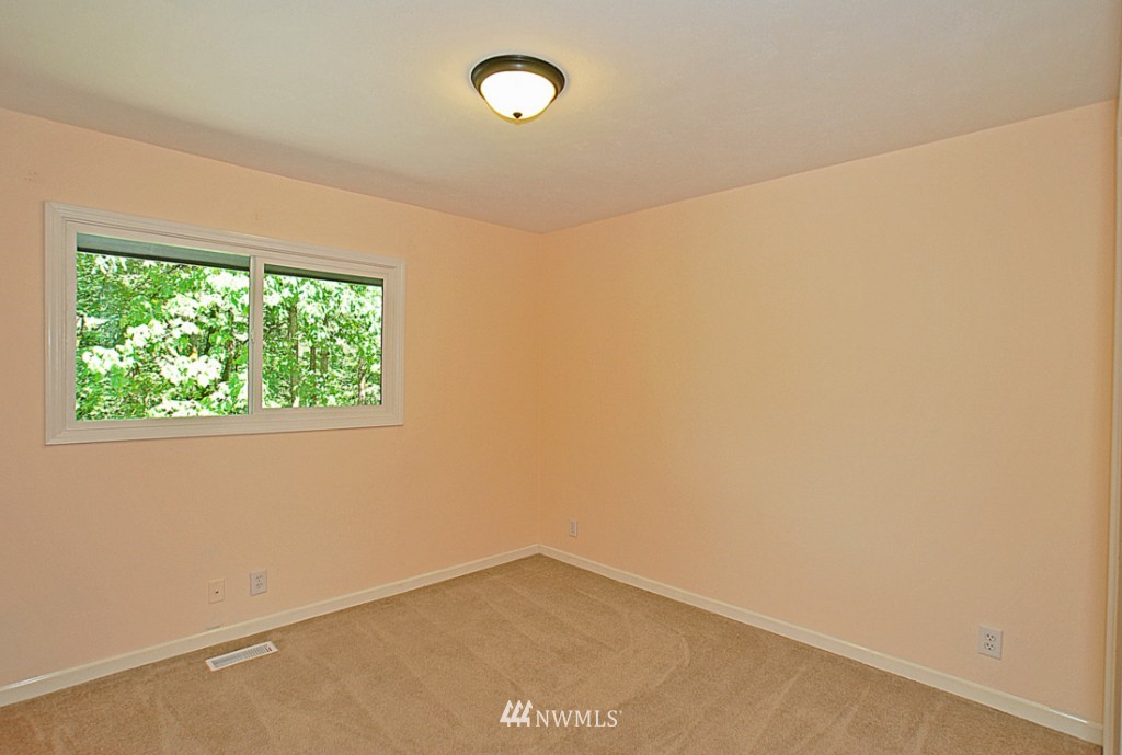 23026 Atlas Road Bothell, WA 98021 - Photo 9 of 13