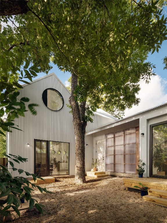 1909 East 18th St Unit 2  