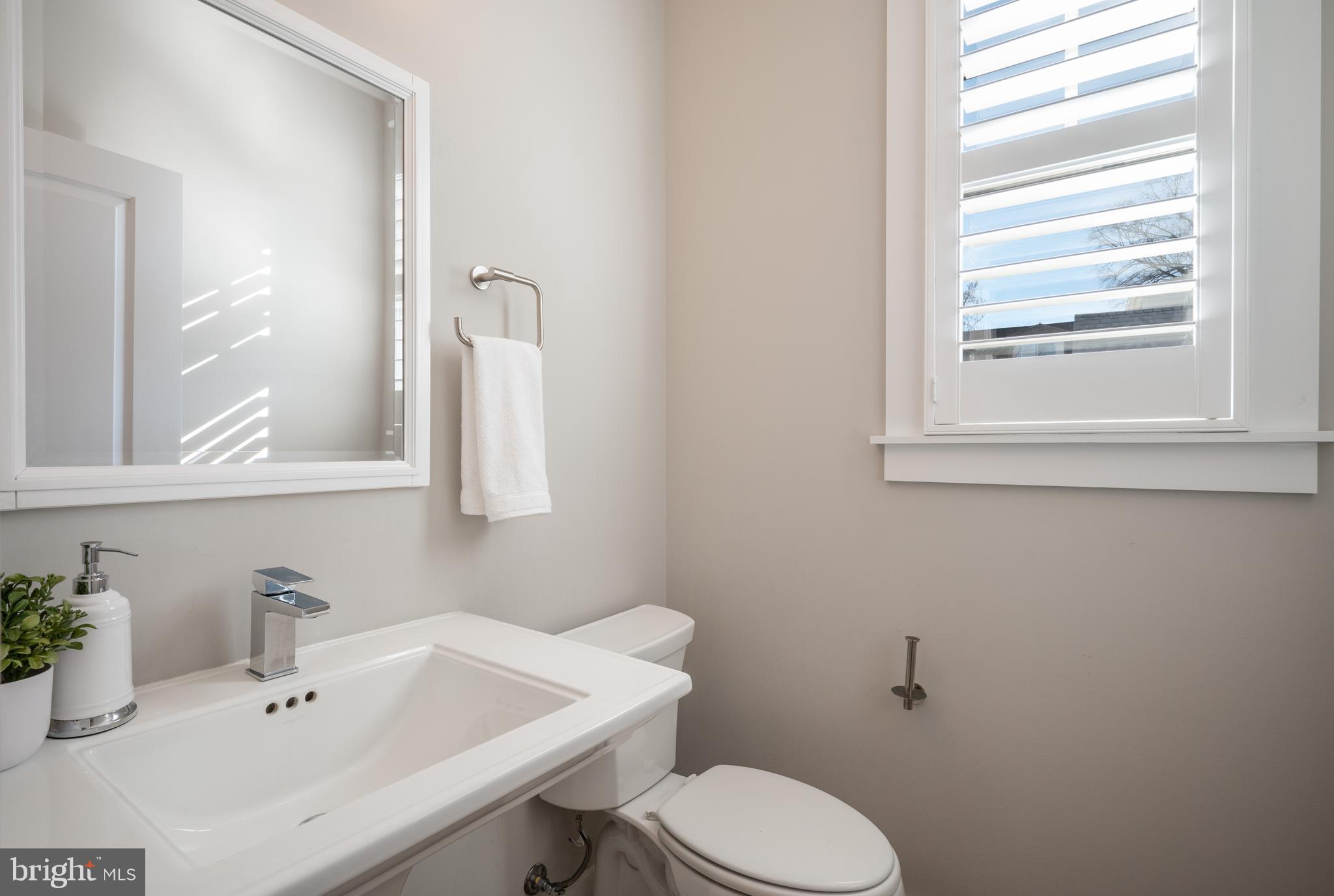 5616 8th Road North Arlington, VA 22205 - Photo 16 of 47