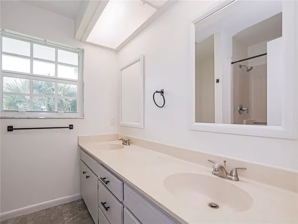 $2,300 | 4890 Bethel Creek Drive, Unit 5, Vero Beach, FL 32963