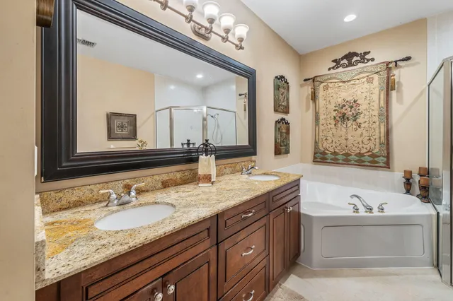 a view of walk in closet