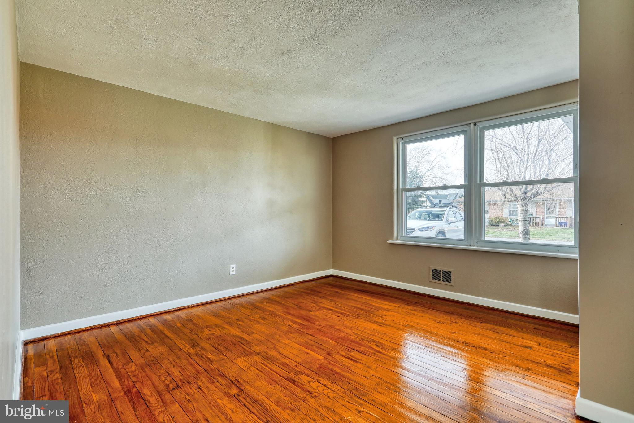 102 Homestead Road York, PA 17402 - Photo 16 of 33